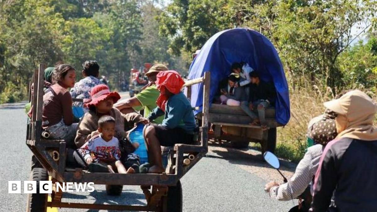 
                            Thailand-Cambodia conflict: Thousands flee disputed border after deadly clashes and air strikes
