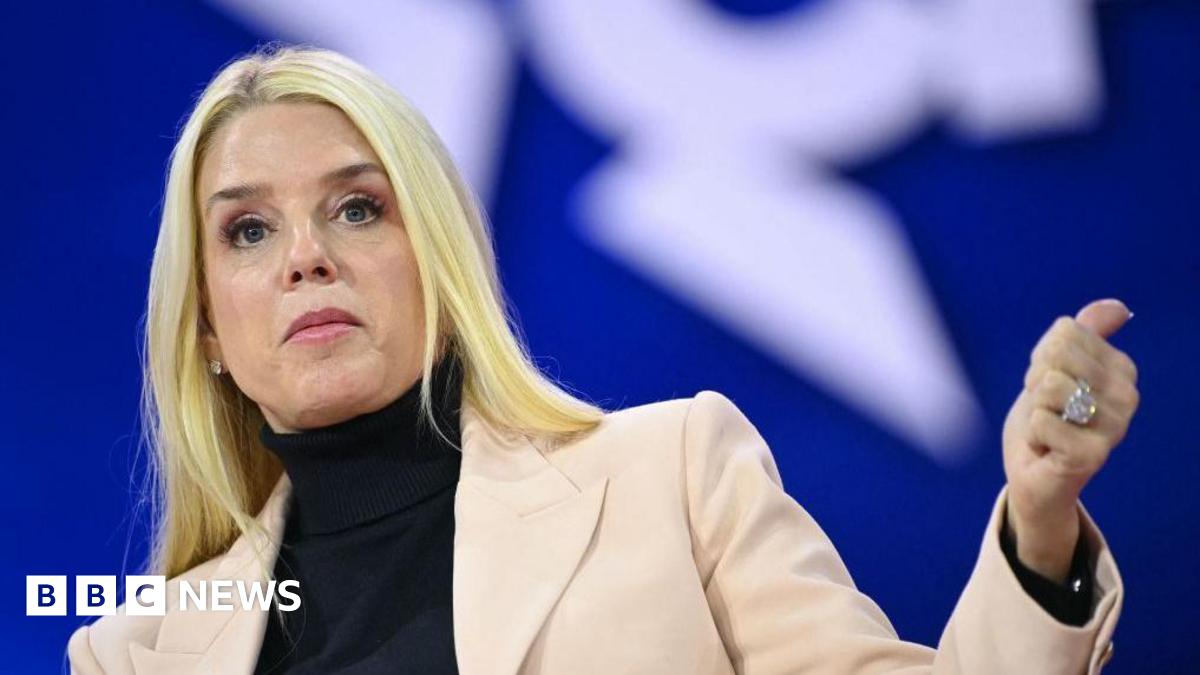 Trump names Pam Bondi for attorney general after Gaetz withdraws - BBC News
