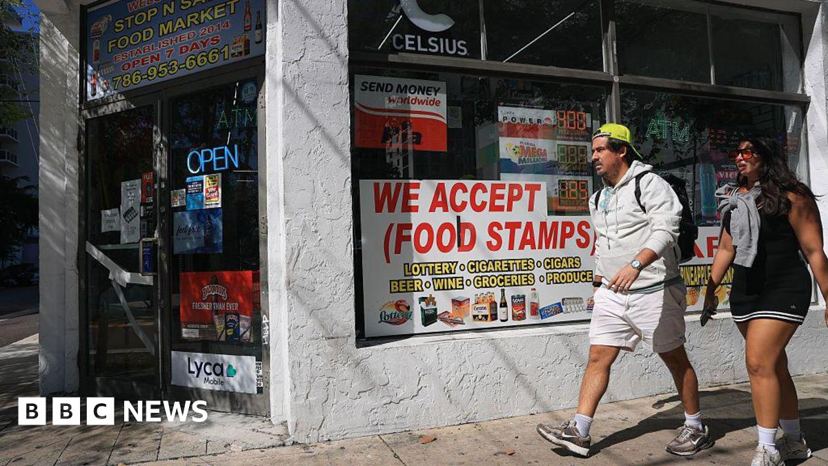 
                            Trump administration tells states to stop paying full Snap benefits