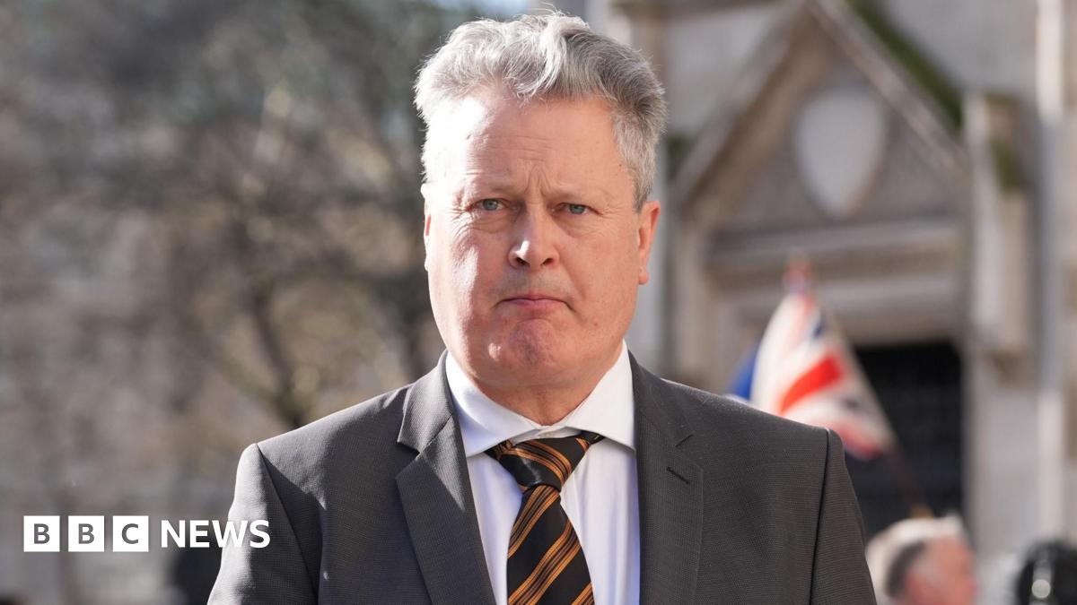 MI5 to pay damages for surveillance of journalist's phone