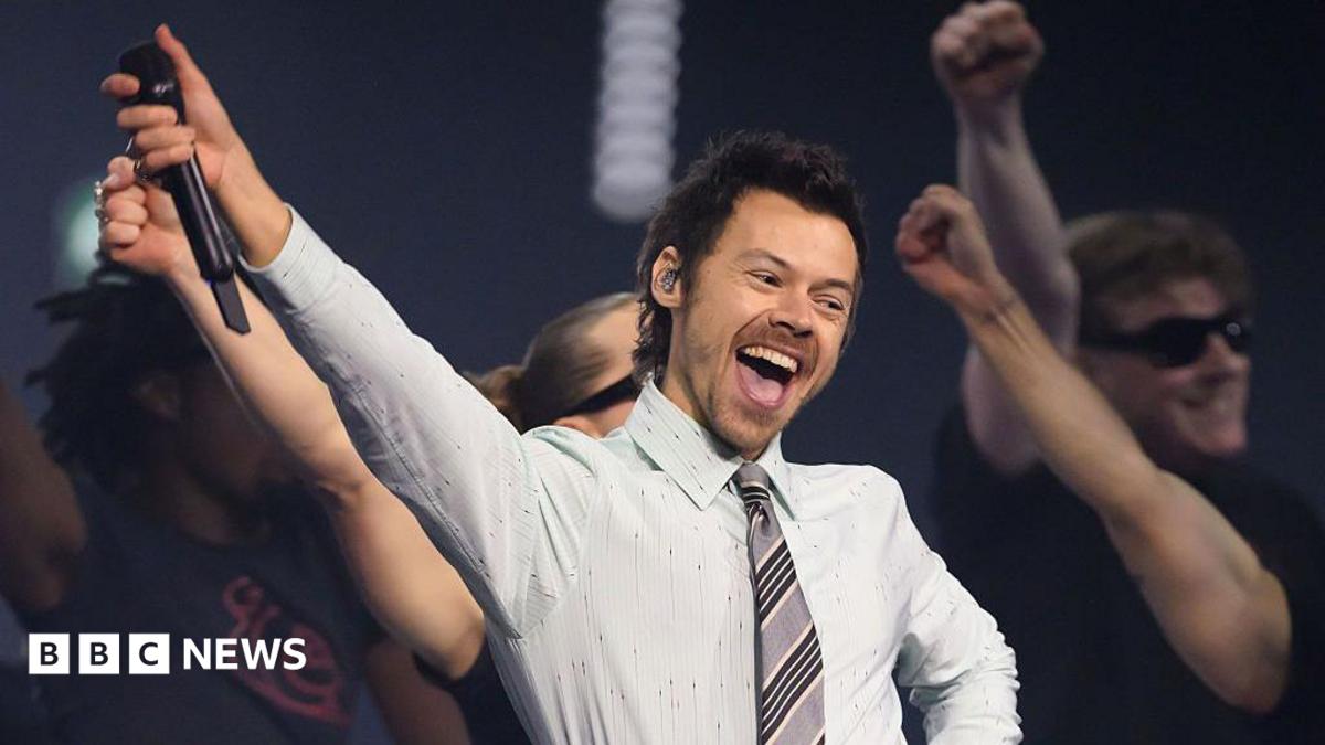 Harry Styles beats Taylor Swift's and Coldplay's Wembley records