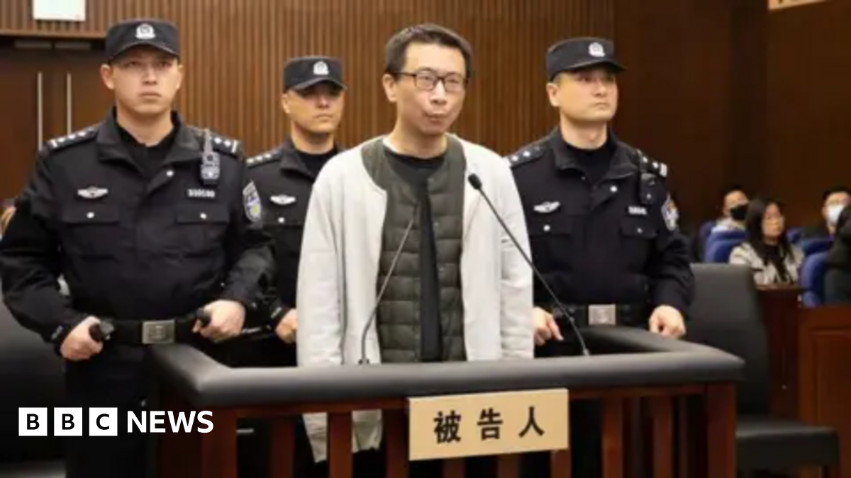 bbc.co.uk - Koh Ewe - China executes man for murdering prominent gaming tycoon