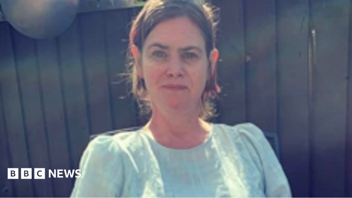 Domestic abuser who murdered partner with hammer is jailed