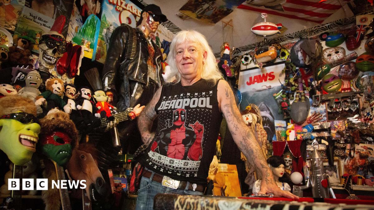 bbc.co.uk - Johnny Brew - Welsh film lover shares home with life-sized collectibles