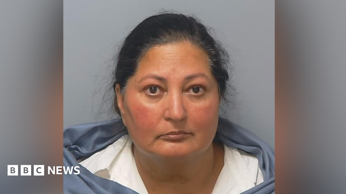 Council listed jailed ex-mayor's taxi firm online
