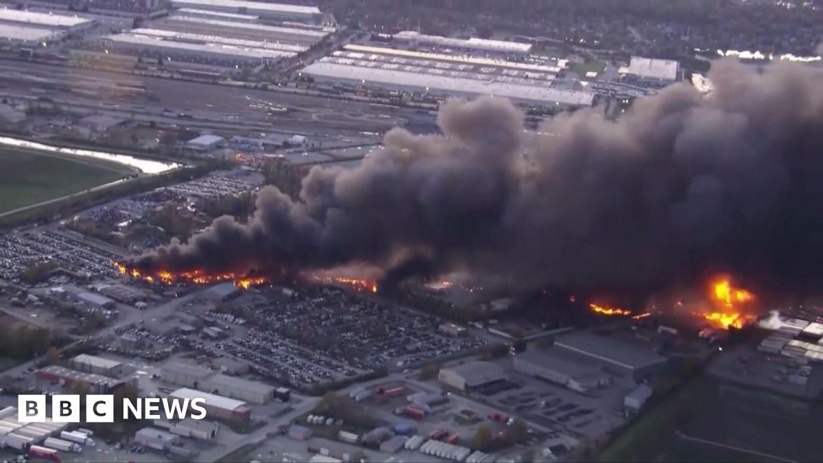 
                            At least seven people killed after UPS cargo plane crashes in Kentucky