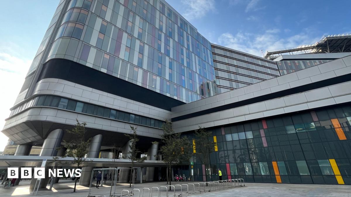 Glasgow hospital patient tests negative for Ebola virus