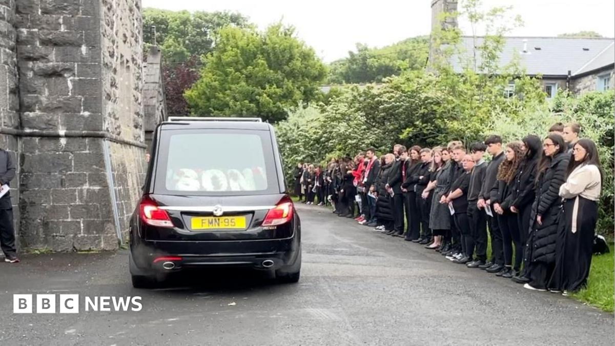 Isle of Man: Hundreds attend funeral for 14-year-old stab victim - BBC News