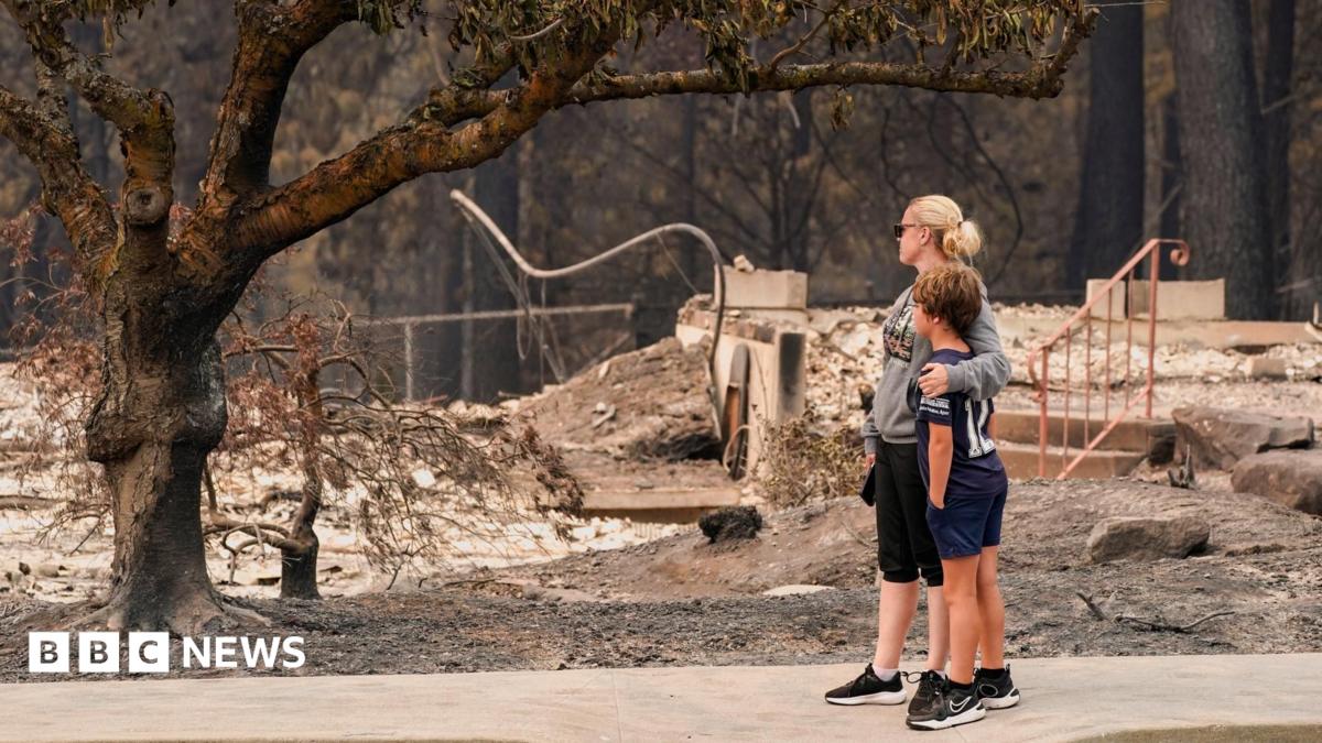 Washington state wildfires force 60,000 people to evacuate homes