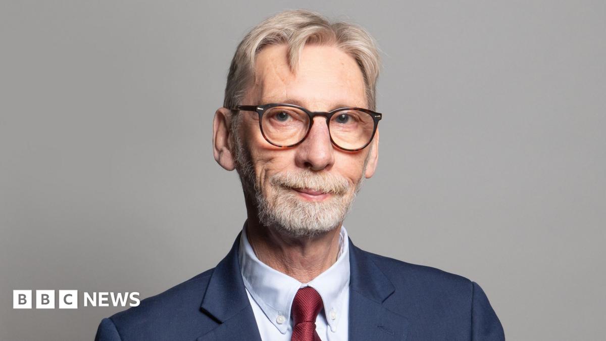 Tributes to veteran MP and minister Sir George Howarth