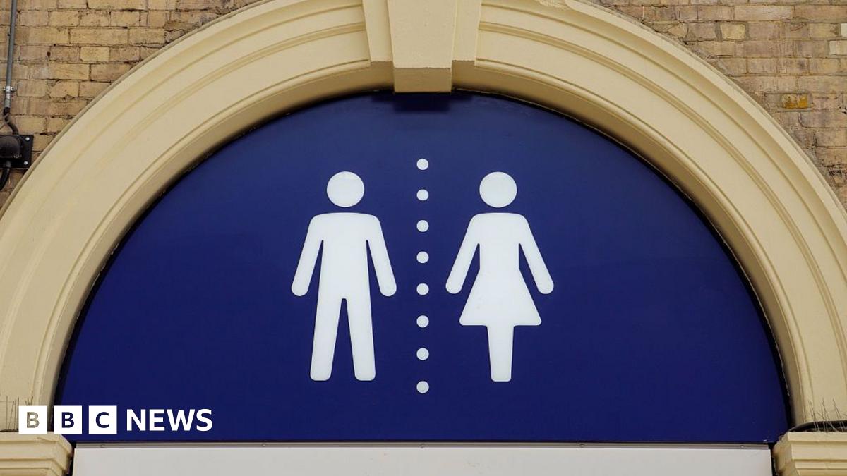 
                            Equality boss expects people to 'follow rules' over single-sex spaces