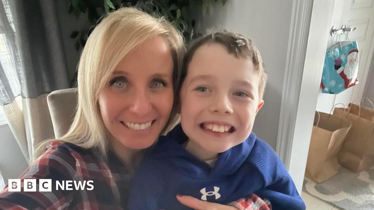 Trump Administration's Tylenol-Autism Link Stuns Community, Sparks Medical Pushback