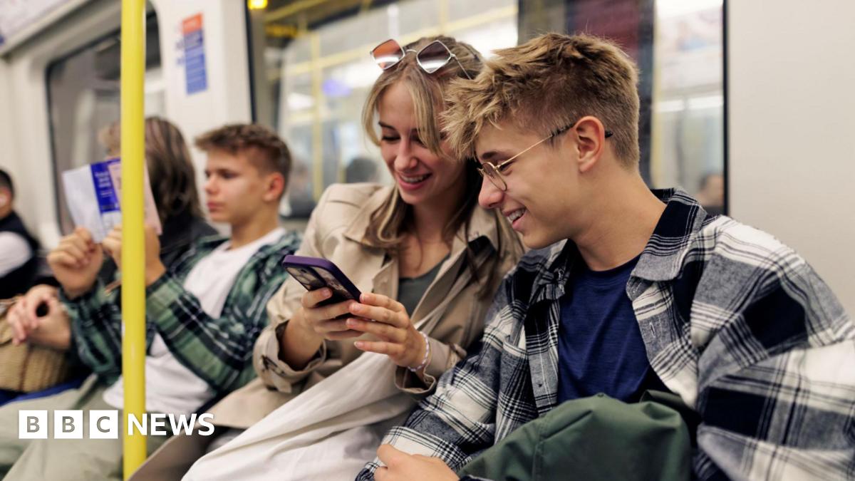 Transport for London (TfL) asks mobile users to wear headphones