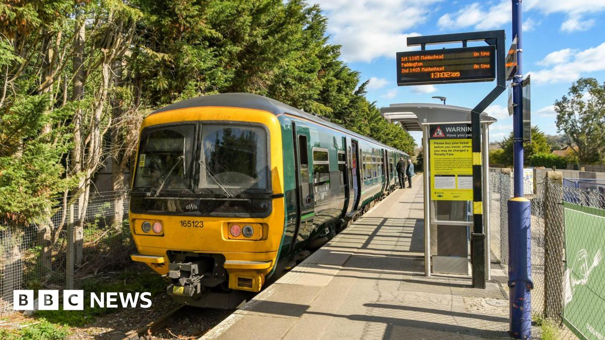 Gatwick to Guildford rail line to close for 13 days in September
