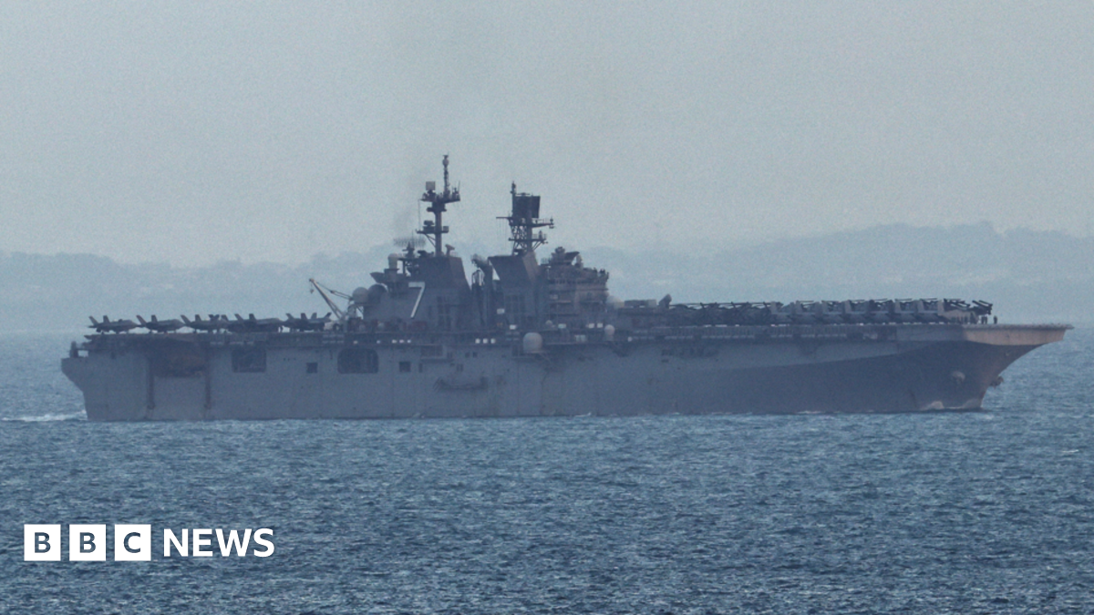 Iran says its forces 'waiting' as US troops arrive in region