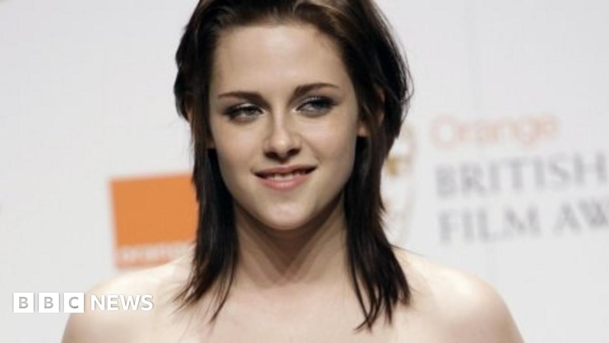 Final Twilight film Breaking Dawn 'may be in two parts' BBC News
