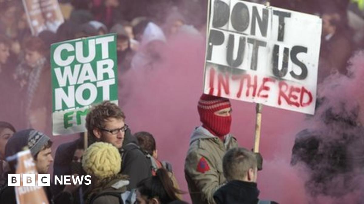 Students strike again over plans to raise tuition fees - BBC News
