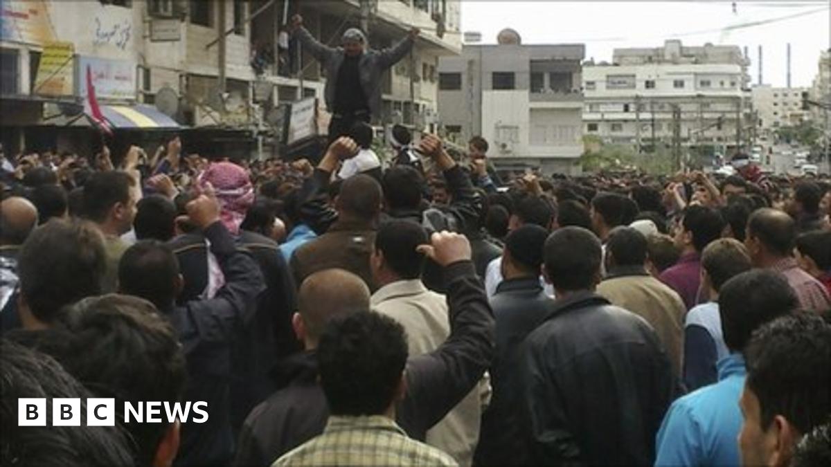 Syria unrest: 'Bloodiest day' as troops fire on rallies - BBC News