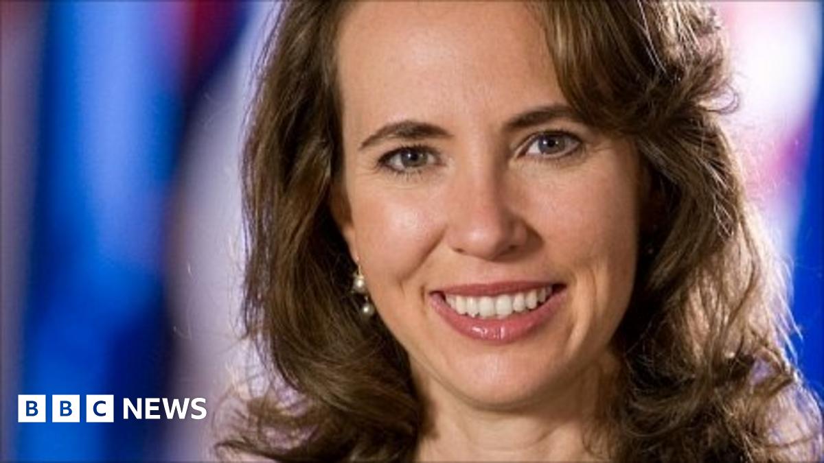 Gabrielle Giffords can attend husband's shuttle launch BBC News