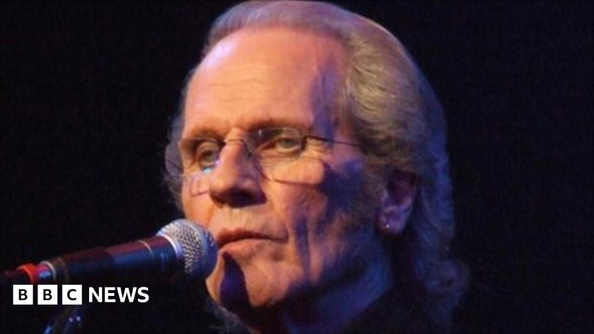 John Walker of The Walker Brothers dies aged 67 - BBC News