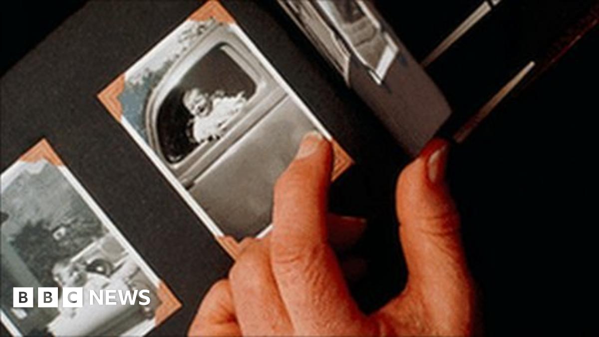 Children can 'recall early memories', Canadian study suggests - BBC News