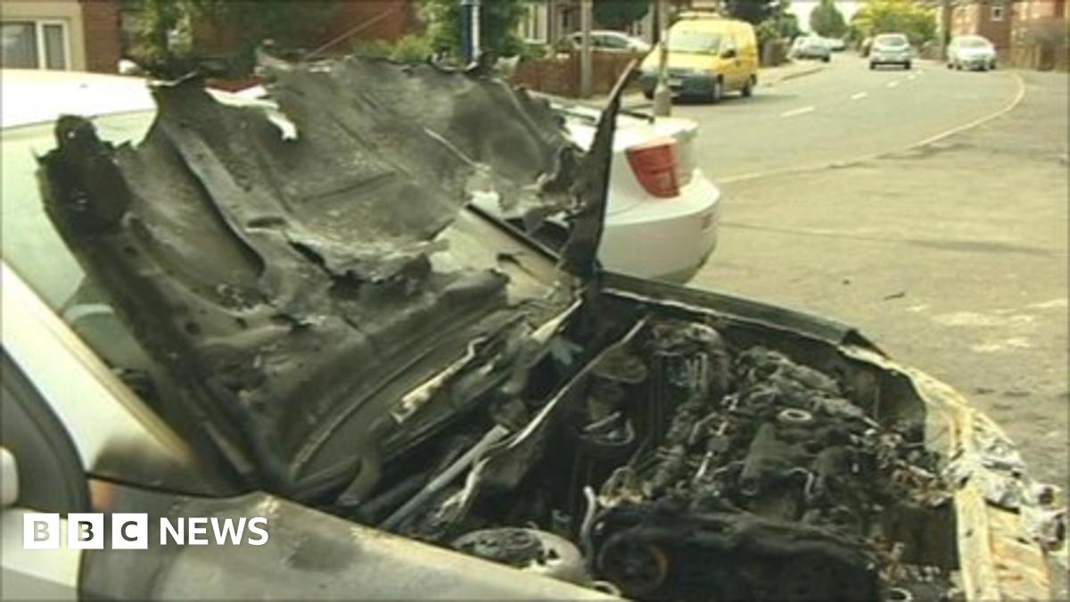 Royston cars arson: seven vehicles damaged - BBC News
