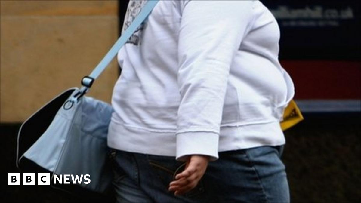 More than half of British women's waists 'too big' - BBC News