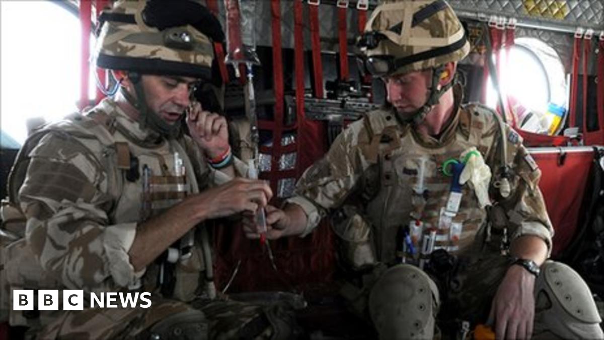 Degrees developed for overseas RAF medics - BBC News