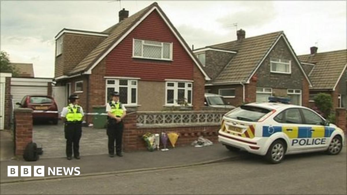 Murder inquiry into Redcar house fire death - BBC News