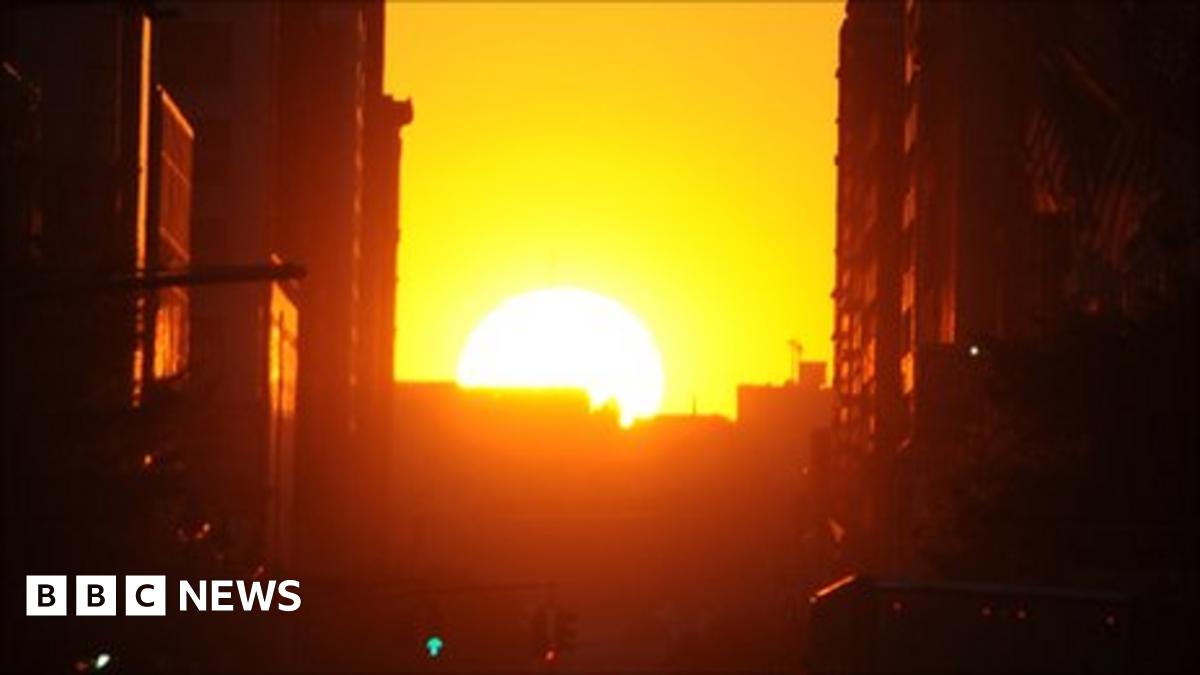 Just what is Manhattanhenge? - BBC News