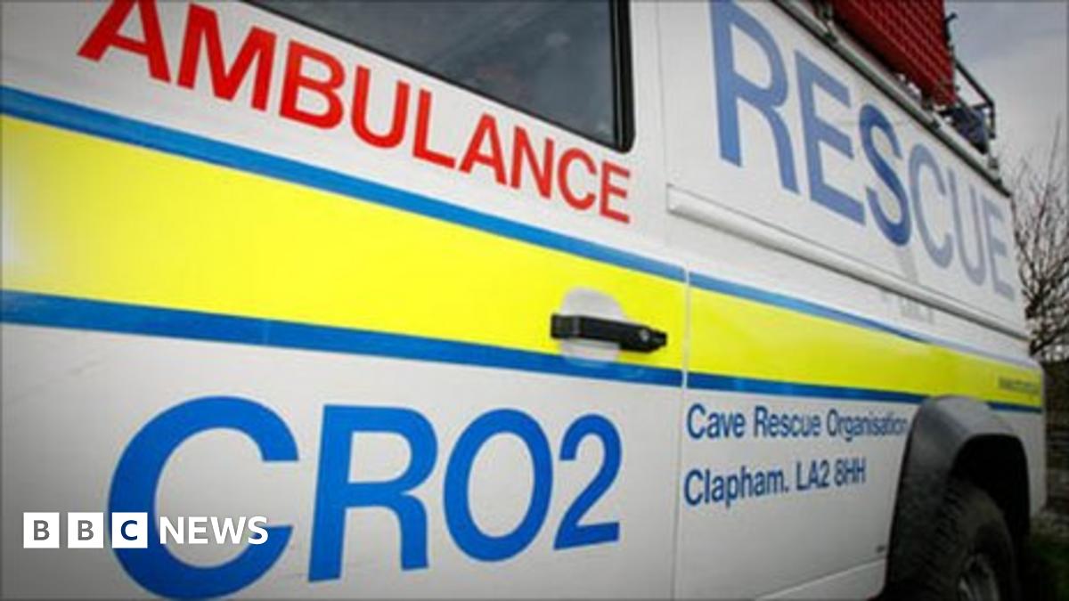 Cave group rescued from Ingleton flood cave - BBC News