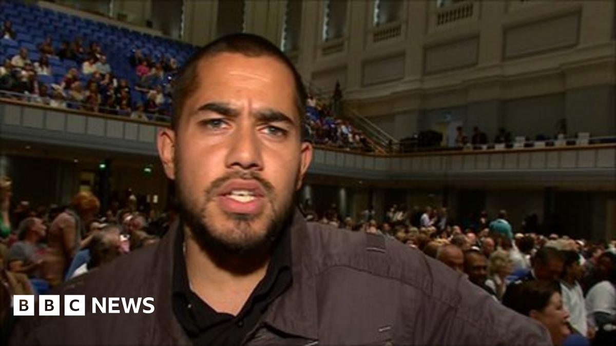 Birmingham gangs 'not only to blame for riots' - BBC News