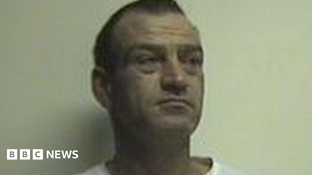 Frank Moore jailed for Stewart Taylor murder - BBC News