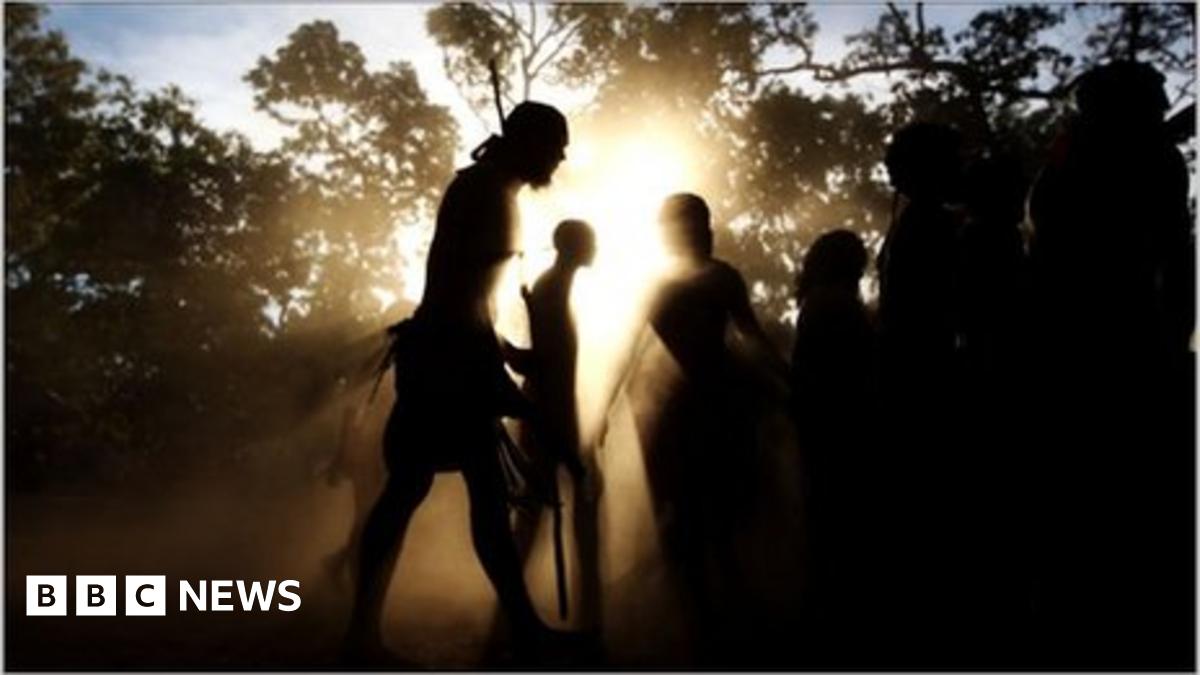 Aboriginal Stonehenge: Stargazing in ancient Australia - BBC News