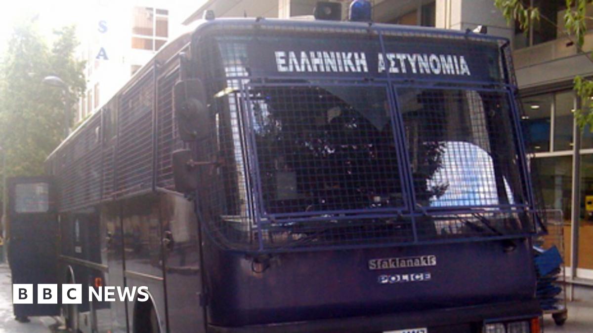 Backpackers' guide to the eurozone crisis: Athens - BBC News