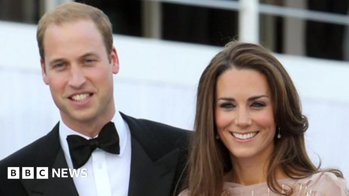 Girls equal in British throne succession - BBC News