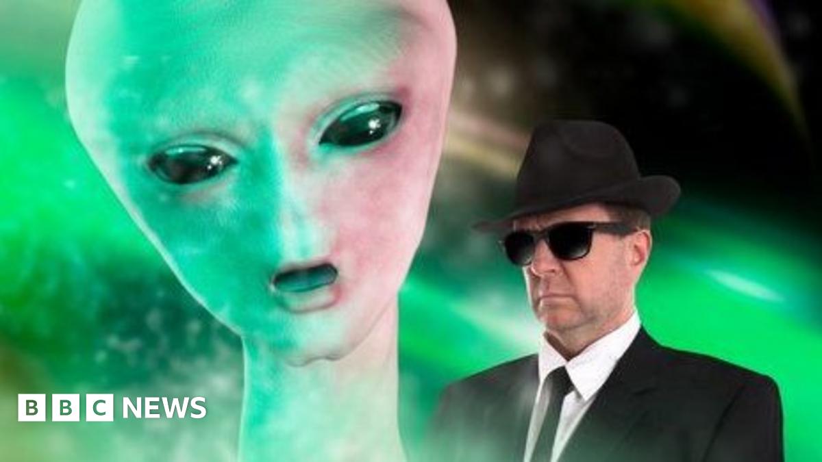 'No evidence' for extraterrestrials, says White House - BBC News