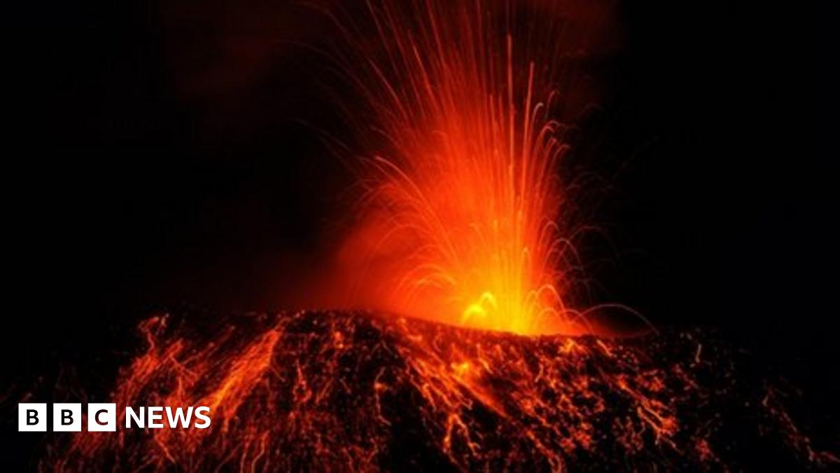 New Icelandic volcano eruption could have global impact - BBC News