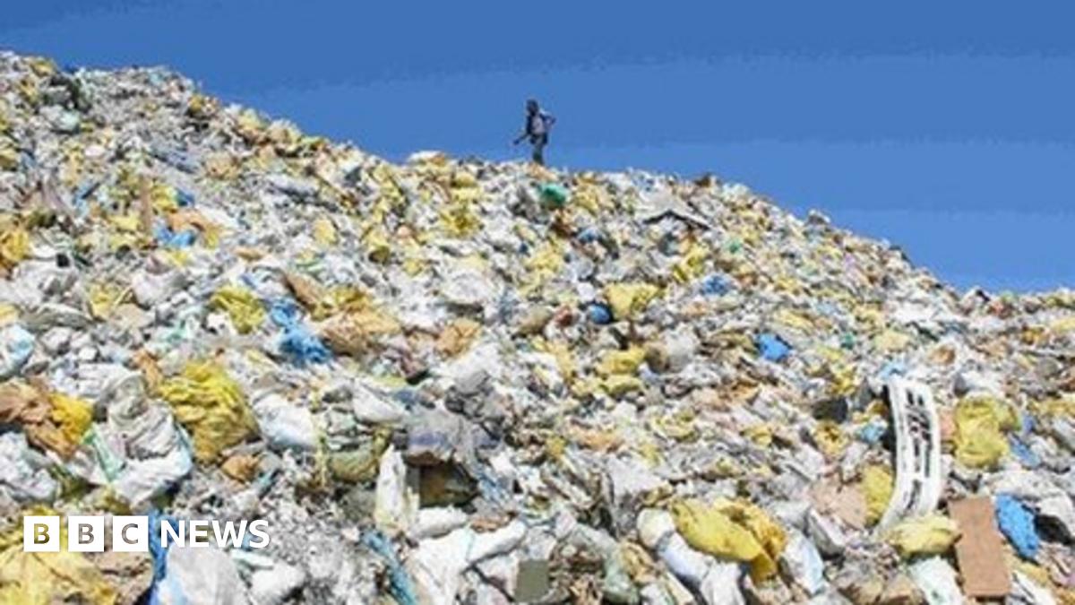 Maldives 'Rubbish Island' is 'overwhelmed' by garbage - BBC News