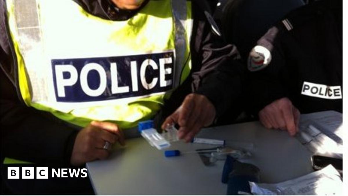 Drug-driving roadside tests 'on the way' says government - BBC News