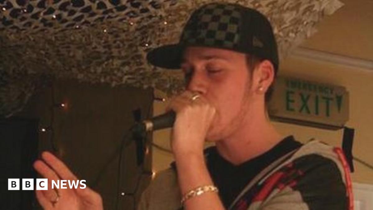 York rapper gets BBC masterclass at Abbey Road studios - BBC News
