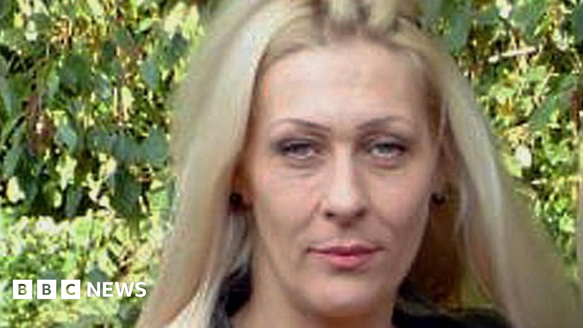 Killer mum Rachel James 'set herself on fire' on train BBC News
