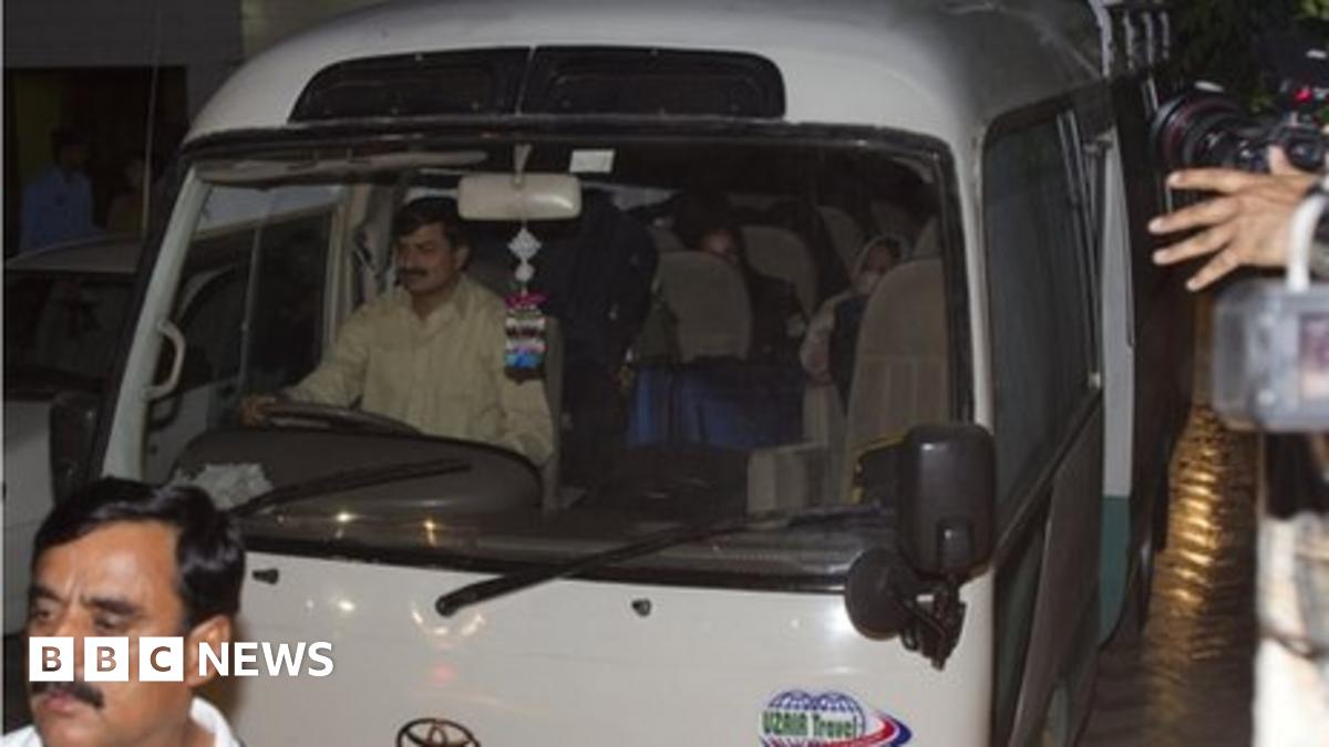 Bin Laden wives and children deported to Saudi Arabia - BBC News