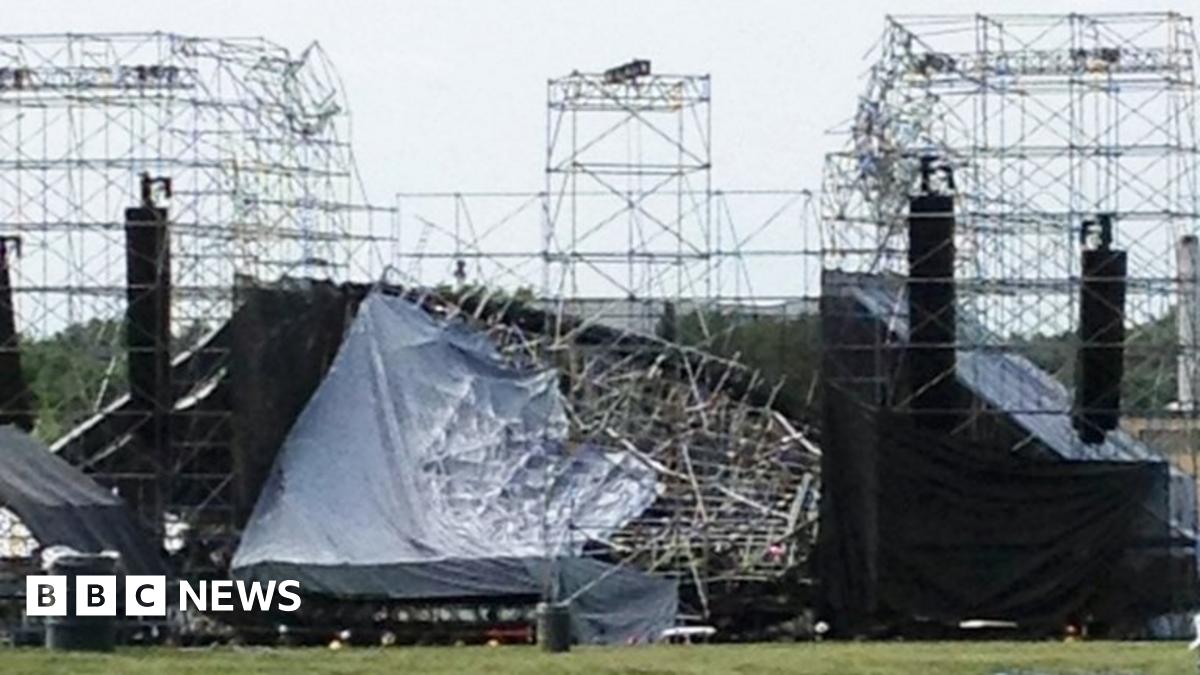Radiohead stage collapse kills one in Canada BBC News