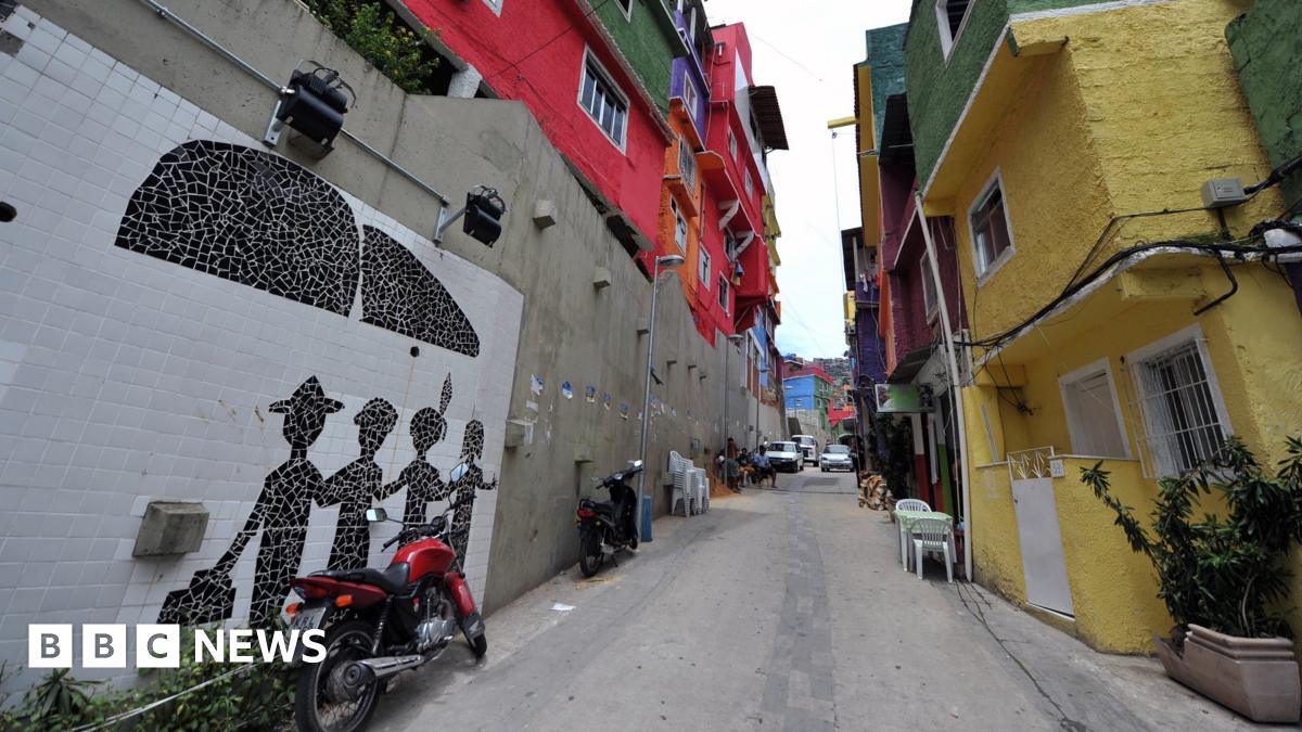 Life inside Rio's slum city - BBC News