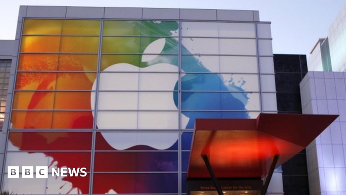 US journalist suffers hack attack via Apple iCloud - BBC News