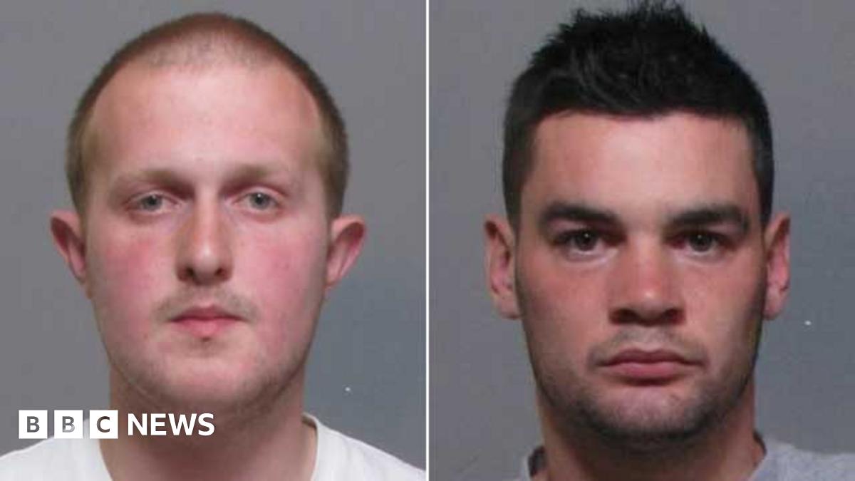 Highpoint prison worker jailed for smuggling heroin - BBC News