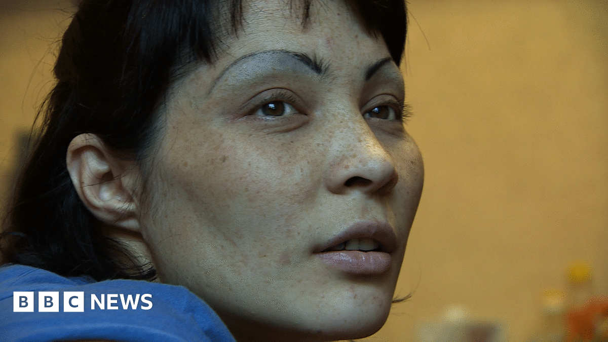 Trafficking: The ordeal of a Moscow 'shop slave' - BBC News