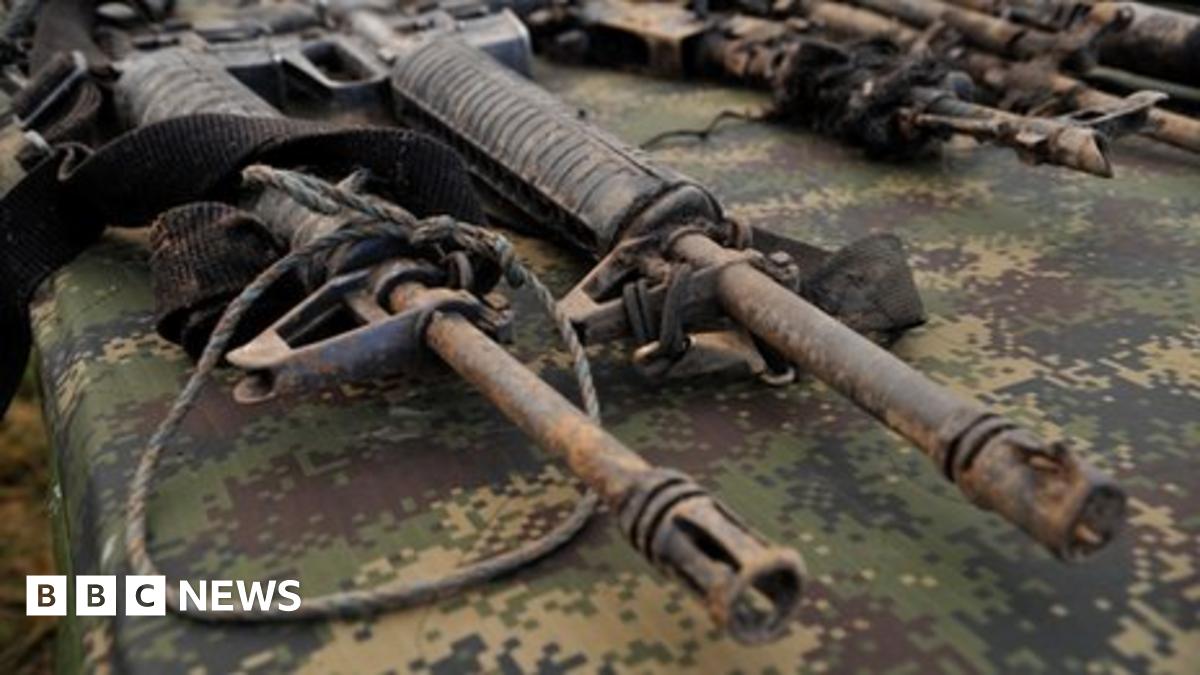 Colombia forces 'bomb Farc rebels, 20 killed' - BBC News