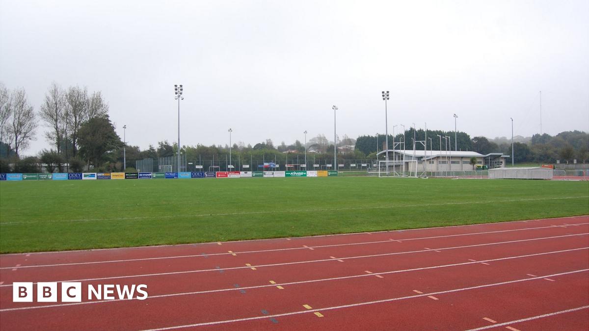 Guernsey's Footes Lane 'has to be upgraded' - BBC News